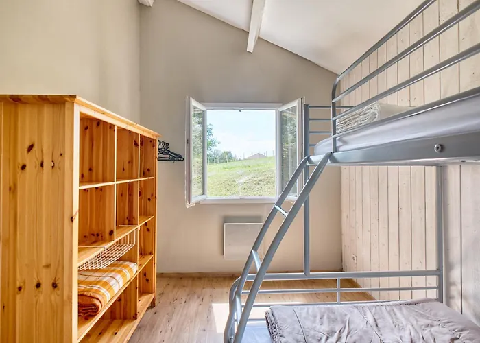 La Grange De Leo Nyaraló *