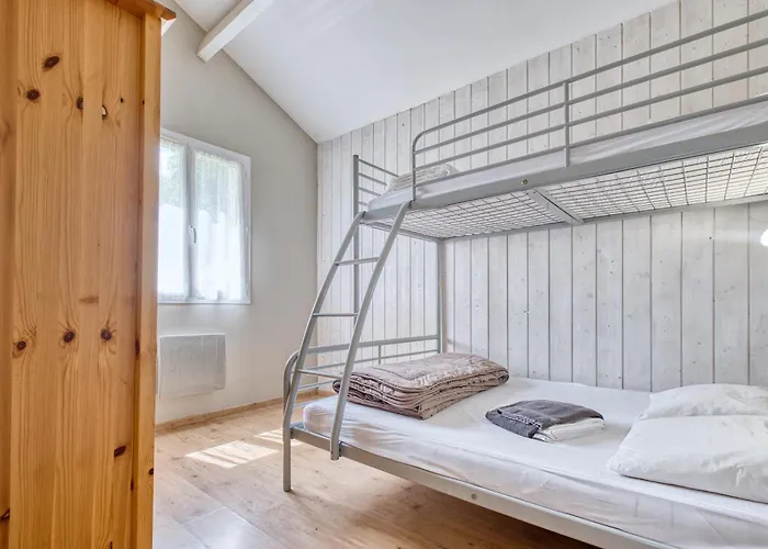 La Grange De Leo Nyaraló